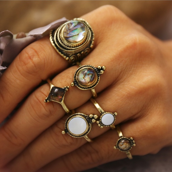 Jewelry - NEW 6pc vintage gold ring set
